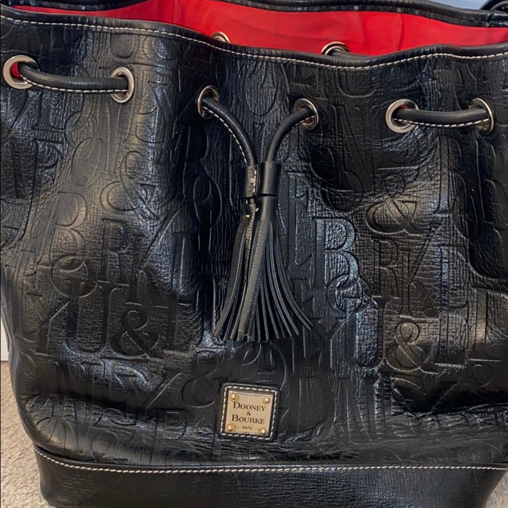 DOONEY & BOURKE HANDBAG!!!!